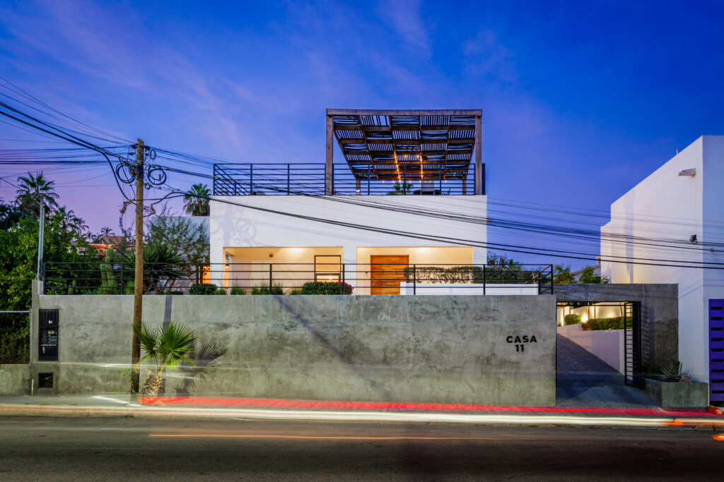Los Cabos Cabo Del Mar Ecopark This modern-designed home stands out for its spacious areas, excellent layout, and full equipment, positioning itself as one of the most complete properties currently available within the development.The property combines functionality, comfort, and private outdoor spaces, making it ideal for those seeking a comfortable residence or an investment in a constantly growing area of Cabo San Lucas. for sale