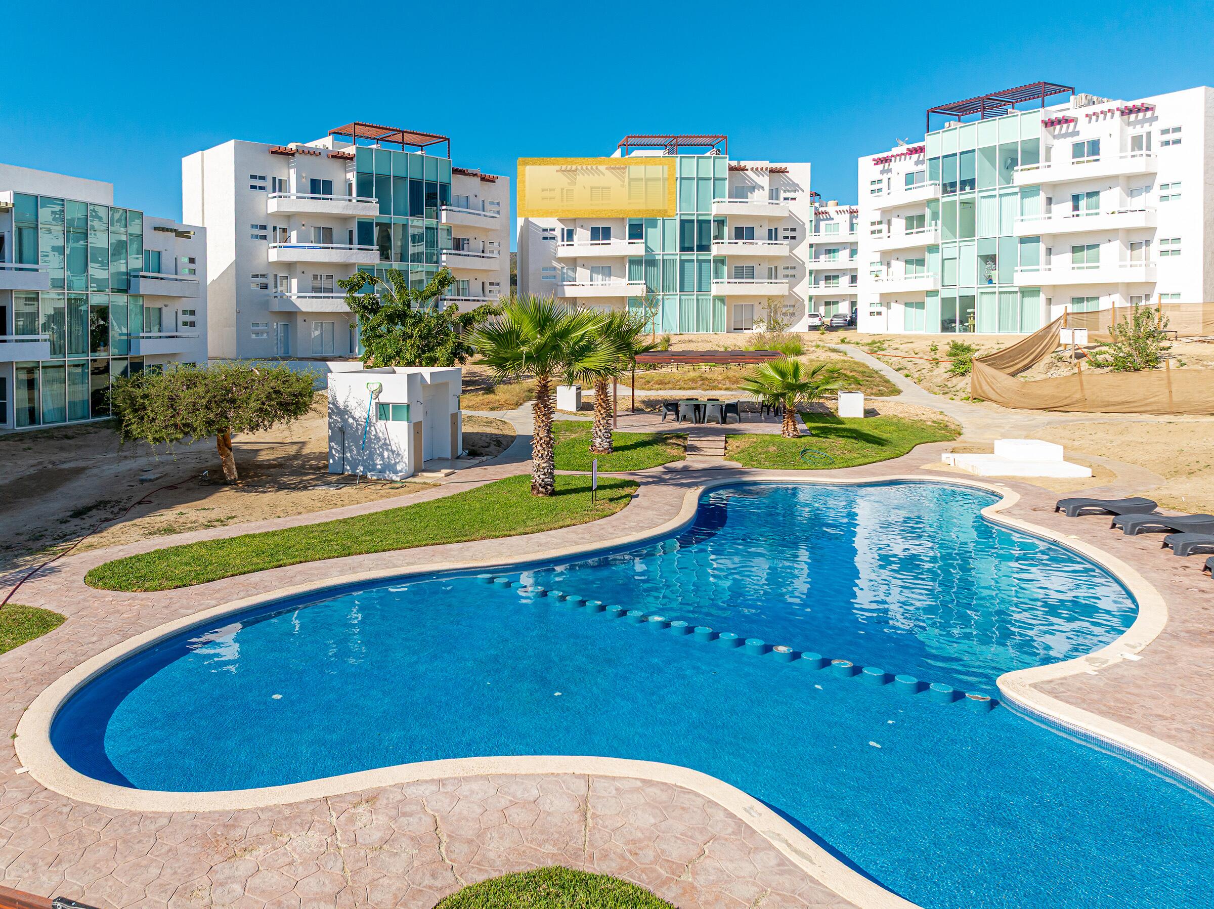 Los Cabos Luna Del Tezal Best Deal in Luna del Tezal - Fully Equipped Penthouse with Private RooftopThis penthouse is truly the best value opportunity in Luna del Tezal. Offered at MXN for sale