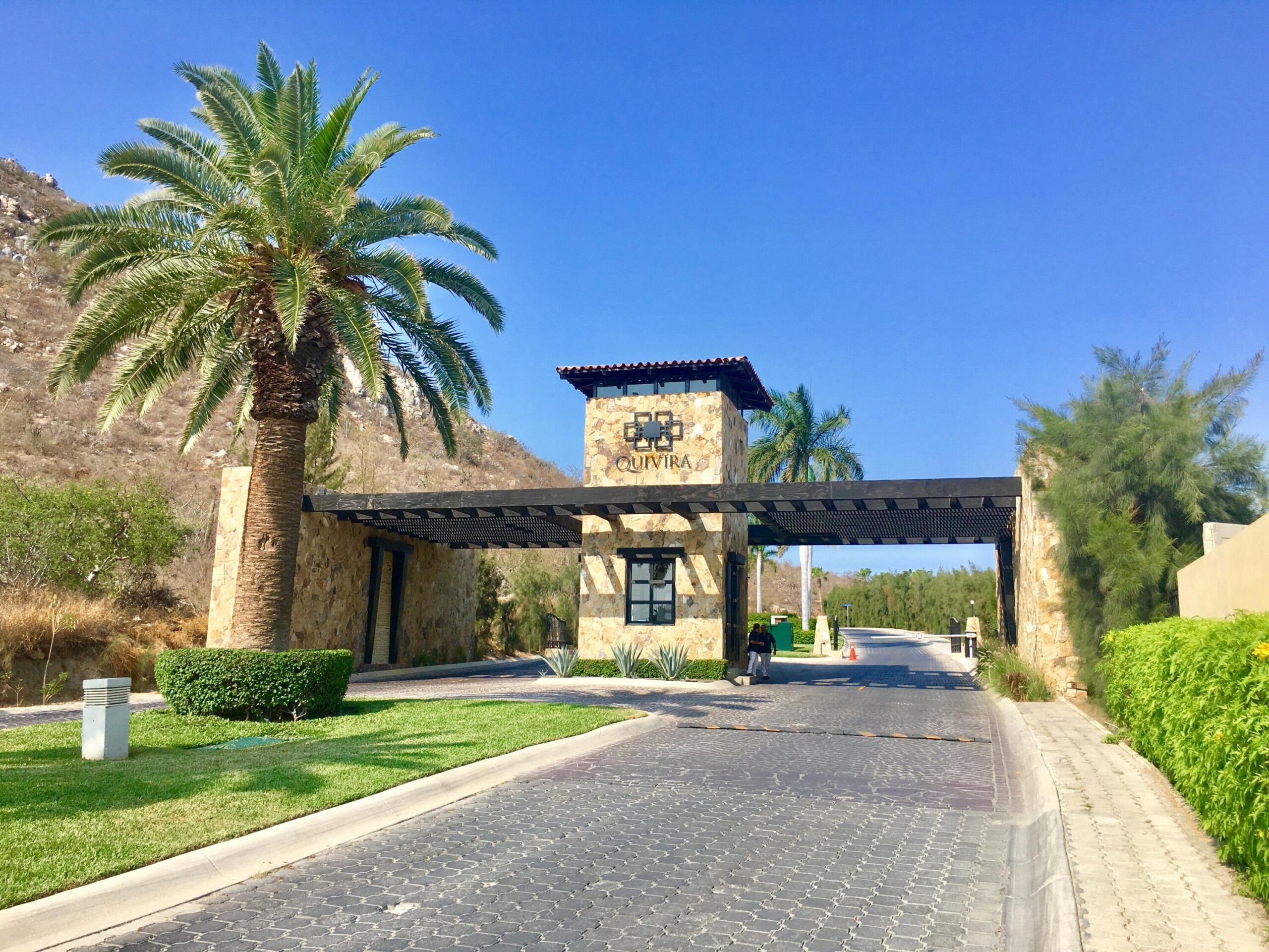 Los Cabos Mavila New 2 bed, 2 bath contemporary style Luxury Condo conveniently located on the second floor of Tower #1. Enjoys a spacious private terrace w Sunset/Ocean and soon golf course for sale