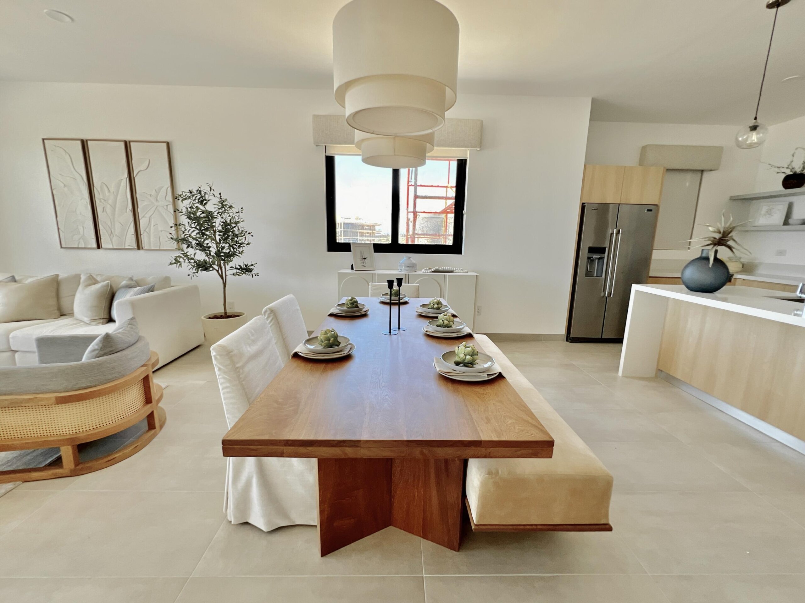 3 BD Salomon de la Cruz, Cabo Corridor, BS