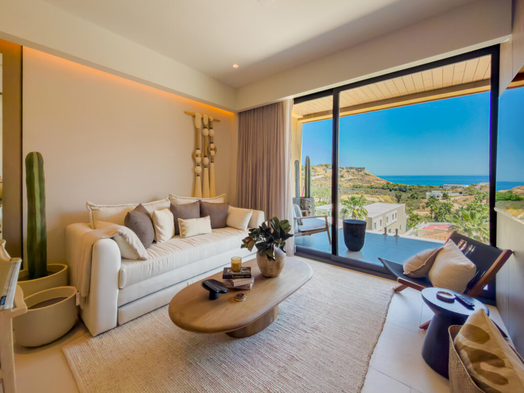 Los Cabos Santarena Ideally located on the ocean side of Cerro Colorado—one of San José del Cabo's most sought-after areas—Santarena is just two minutes from Palmilla Beach, a top-rated private school, Hospital H+, Fresko supermarket, and a variety of dining options. This luxury ocean- – 307 Santarena, San Jose Corridor, BS