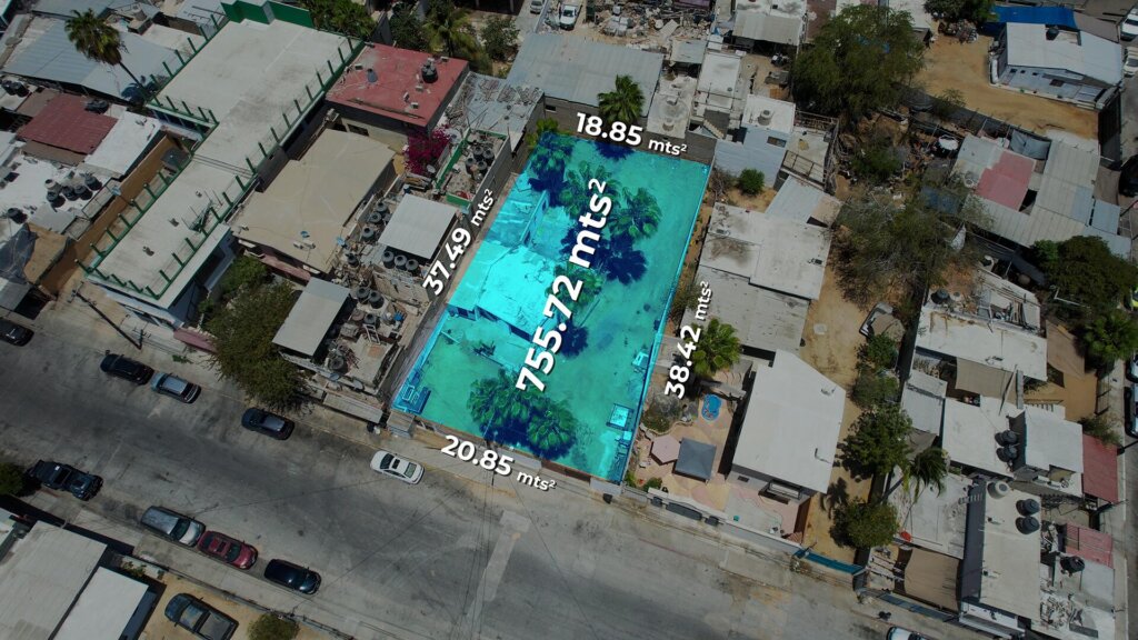 Los Cabos Santa Rosa Strategic Investment in El Zacatal: Dual-Unit Property with High ROI PotentialLocated just one block from the main Blvd. Dr. Ernesto Chánez Chávez, this property is a prime opportunity in one of San José del Cabo's high-demand rental markets. The building features two independent, spacious units designed for modern living.Unit A (2 Bedrooms): A generous layout ideal for small families or professionals. It features a full kitchen with a functional breakfast bar and a complete bathroom.Unit B (1 Bedroom): A cozy, efficient unit perfect for couples or individuals. Includes a kitchen with a built-in bar and a full bathroom. – 5 DE FEBRERO, Cabo San Lucas, BS