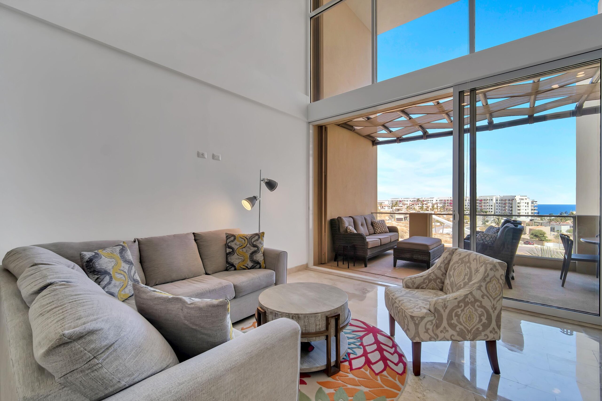 Los Cabos Mirador Experience the best of San Jose del Cabo living in this bright and cheery remodeled 3-bedroom, 3-bath ocean- for sale