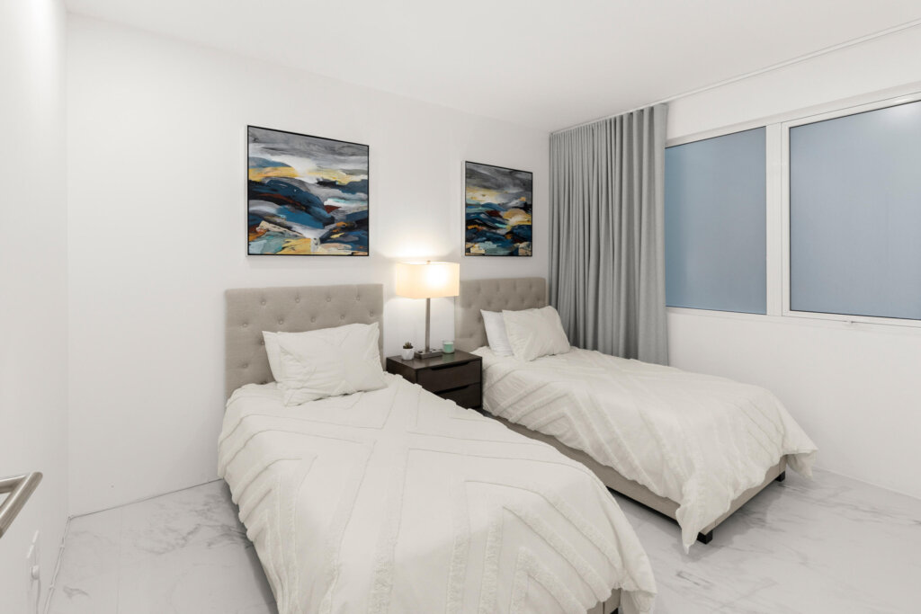 Los Cabos Marea Los Cabos Amazing 2 bedroom, 1.5 bath in the heart of Cabo, walking distance to the main beach and marina. All you need at a few steps. Great rental income property. – Ave Pescador, Cabo San Lucas, BS