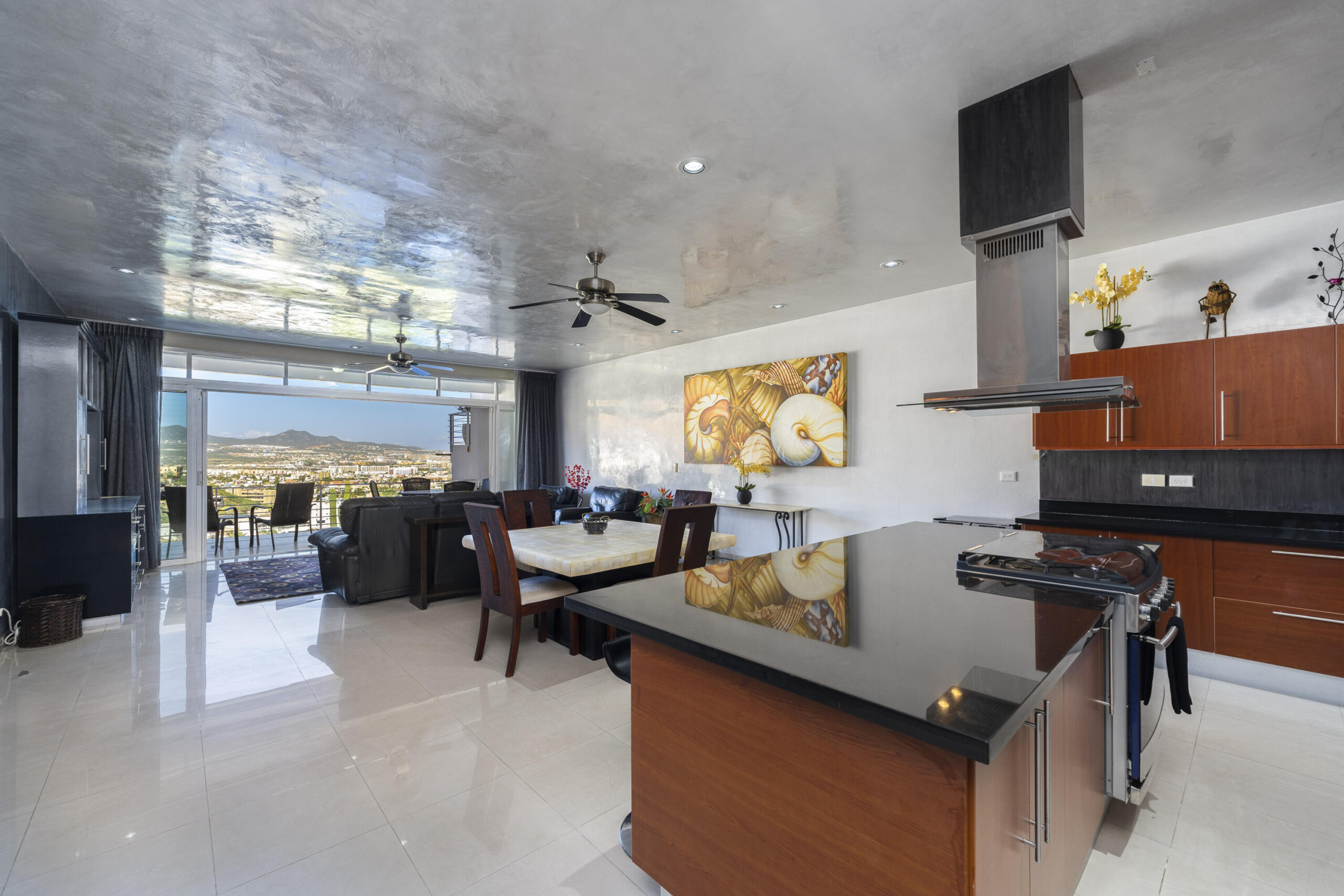 Los Cabos Blue Bay-Pedregal This Blue Bay 3-bedroom condo with maid quarters located in Pedregal, offers ocean for sale