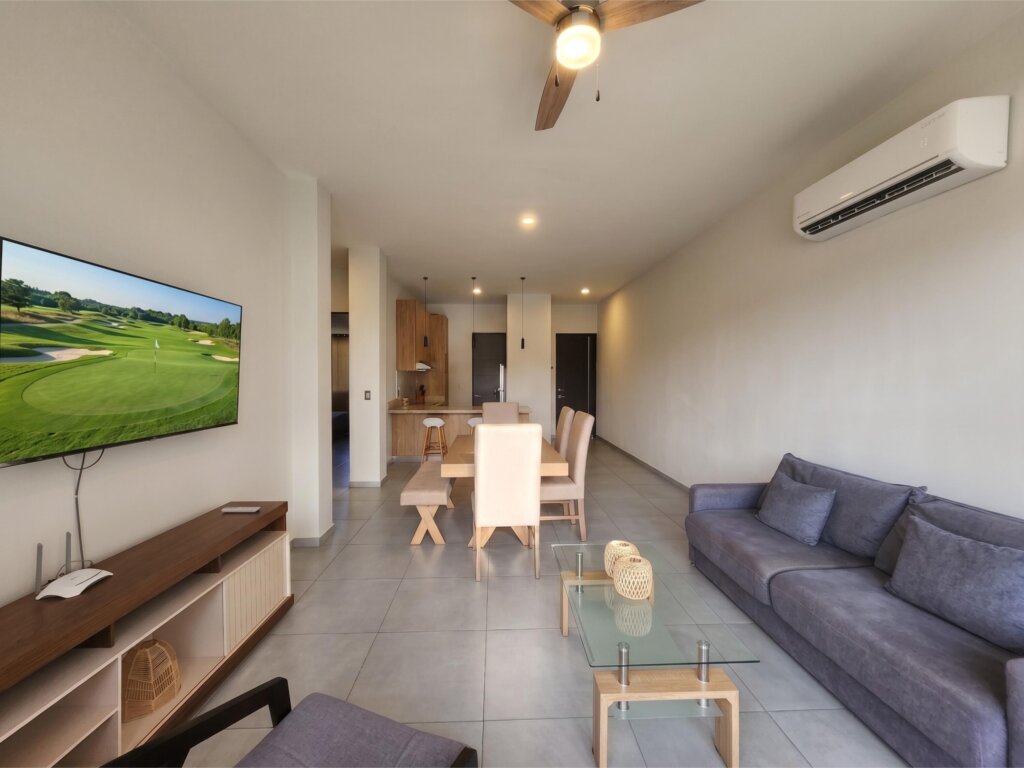 Los Cabos Maralta Excellent opportunity to own a fully furnished and equipped condo in Maralta Residencial, conveniently located near Diamante Cabo San Lucas with quick access to the highway and only 5 minutes from shopping centers, restaurants, and everyday services. Property Features:• 2 bedrooms• 1 full bathroom• Fully furnished and equipped• 1 parking space• Common swimming pool• Children's playground area• 24/7 security and controlled accessThis condo is ideal as a primary residence, vacation property, or long-term rental investment thanks to its excellent location and strong rental potential in Cabo San Lucas. Price in pesos: – D-308 camino de acceso a Diamante, Cabo San Lucas, BS