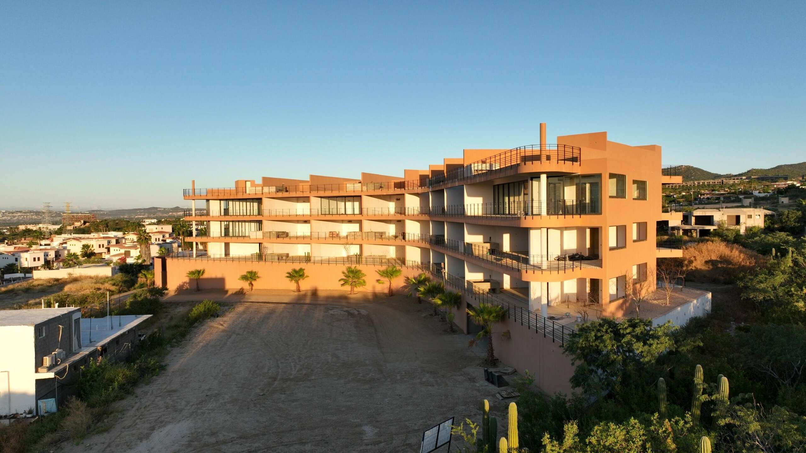 Los Cabos El Tezal E;General This luxurious apartment at Lucca Tower, Cabo San Lucas, offers spectacular for sale