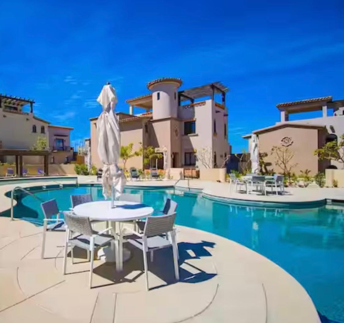 Los Cabos Mavila Welcome to the one of the best resort-living community of Mavila at Quivira. Los Cabos surrounded by the new Jack Nicklaus Golf Course just steps away from the resort amenitiessuch as, the brand new gym and one of the best of 3 community swimming pools. We have this great opportunity for investors that are looking for a short or long term income property. This is a gorgeous, fully furnished studio that offers a resort style living that includes concierge sercvice, property owner discounts within the community, and shuttle services to and from the cumminty. In addition, as an owner of one of these gorgeous properties you will have privilages at any Pueblo Bonito establishment. Need financing? Not to worry we can offer for sale