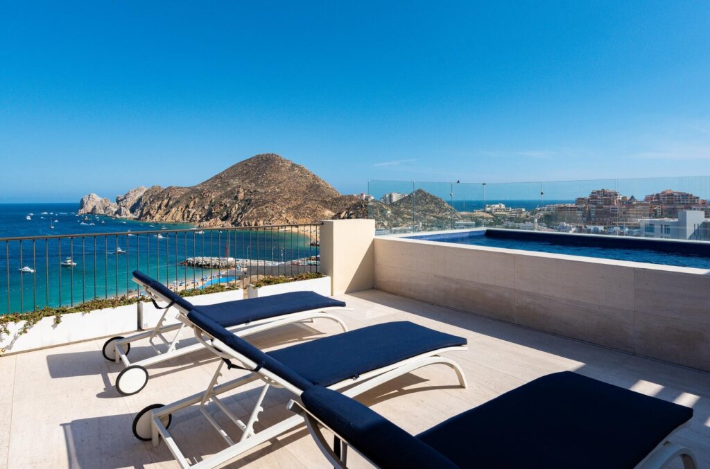 Los Cabos Hacienda Csl Set above the marina on Medano Beach, this 5-bedroom, 5.5-bath penthouse at 1Homes & Hotels encapsulates Cabo luxury. With sweeping – Medano Beach, Cabo San Lucas, BS