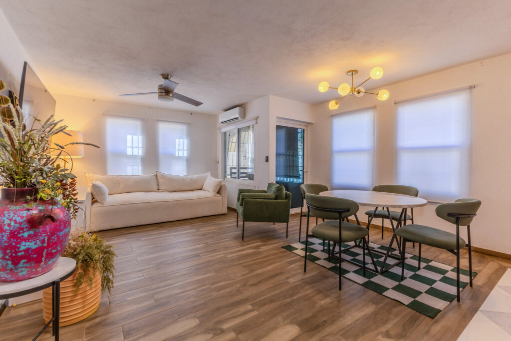 Los Cabos El Descanso Looking for an affordable, move-in-ready condo in Cabo? This beautifully renovated 2-bedroom condo is truly turnkey--designed for effortless living from day one. Whether you're searching for a full-time residence, vacation home, or smart investment, this property checks all the boxes. Ideally located less than a mile from downtown Cabo San Lucas and the Cabo Marina, you'll be right in the heart of it all. Enjoy easy access to top restaurants, lively bars, charming coffee shops, and everyday conveniences--all just minutes from your door.Step inside and you'll immediately appreciate the fresh, modern updates that make this condo feel both stylish and welcoming. Start enjoying the Cabo lifestyle. – Miguel Angel Herrera, Cabo San Lucas, BS