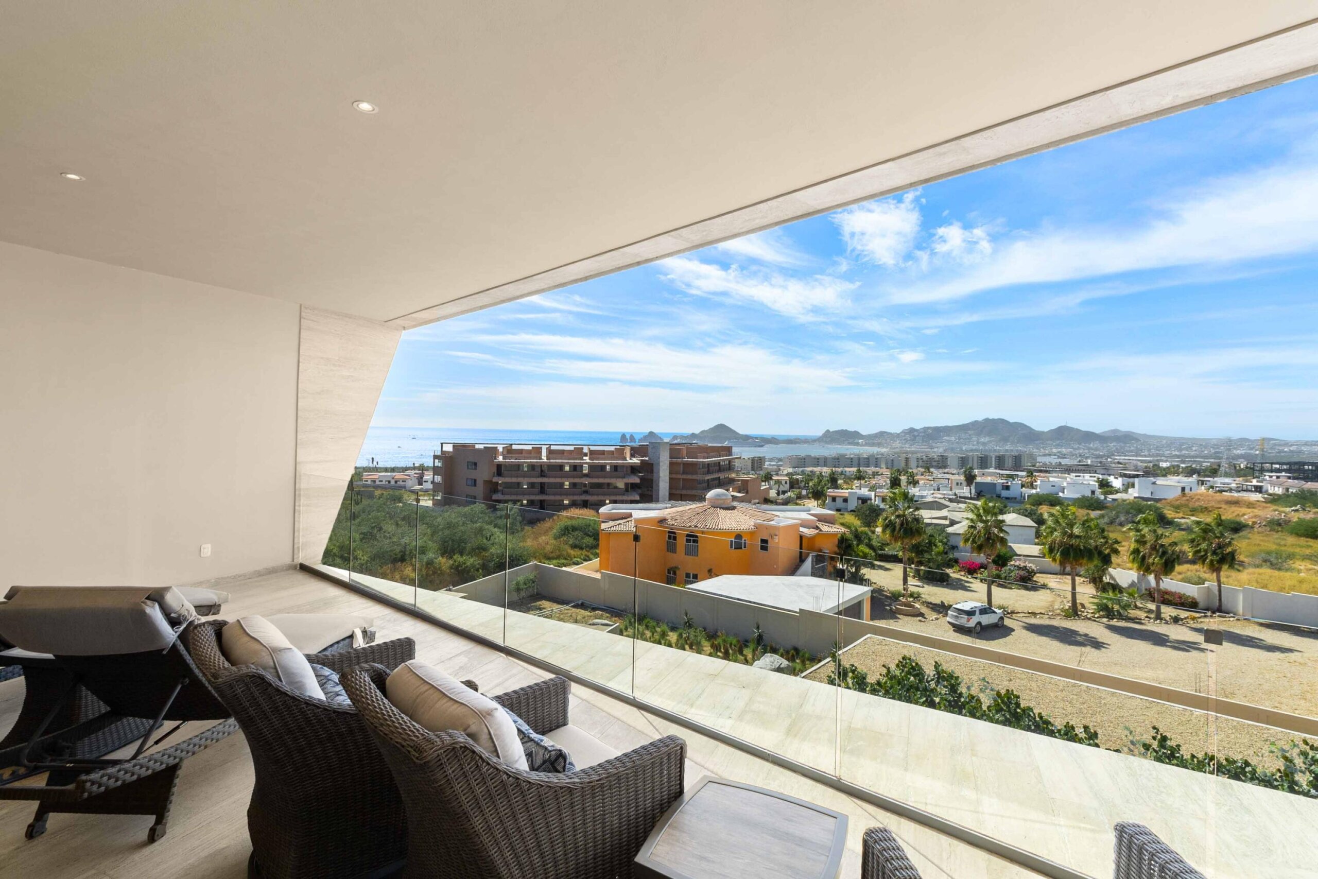 Los Cabos Mistiq Los Cabos Penthouse 421 is a fully furnished 3-bedroom residence located in one of the most desirable areas along the Cabo corridor, offering beautiful for sale