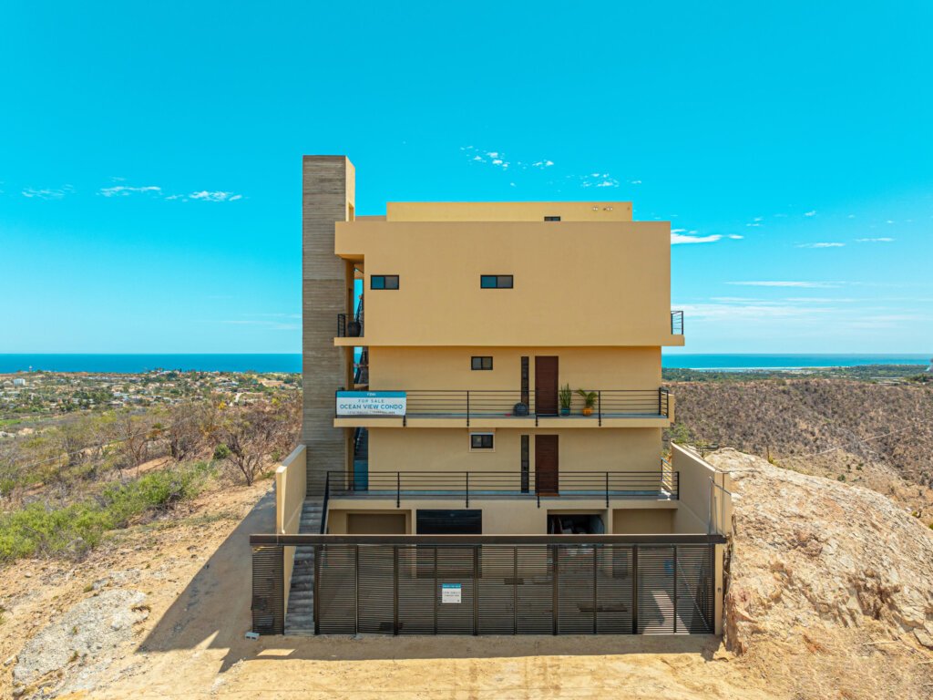 Los Cabos La Choya The Penthouse at Proyecto Cuatro, San José del Cabo, located in the rustic community of Las Animas near Flora Farms and Acre, offers panoramic marina, mountain, and city – Proyecto Cuatro, Penthouse, San Jose del Cabo, BS