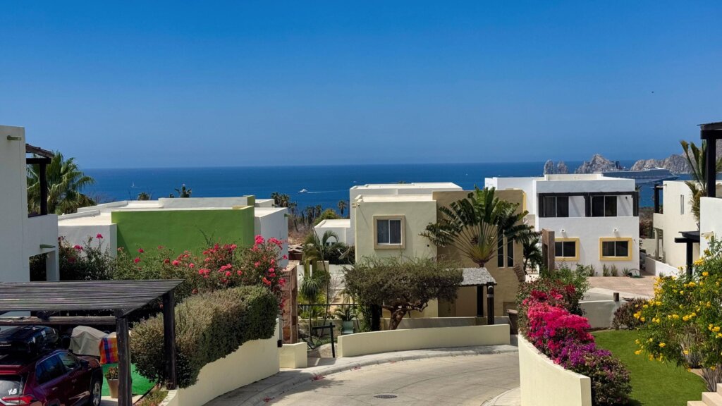 Los Cabos Santa Rosa Strategic Investment in El Zacatal: Dual-Unit Property with High ROI PotentialLocated just one block from the main Blvd. Dr. Ernesto Chánez Chávez, this property is a prime opportunity in one of San José del Cabo's high-demand rental markets. The building features two independent, spacious units designed for modern living.Unit A (2 Bedrooms): A generous layout ideal for small families or professionals. It features a full kitchen with a functional breakfast bar and a complete bathroom.Unit B (1 Bedroom): A cozy, efficient unit perfect for couples or individuals. Includes a kitchen with a built-in bar and a full bathroom. – Punta Arena F-4, Cabo Corridor, BS