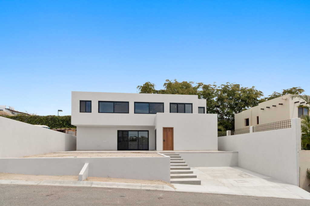 Los Cabos Rancho Par-El Cielito Hot sale! Priced to sell Modern Tuscan Townhome in El CielitoLocated atop Rancho Paraíso, this beautiful 3 bedroom, 3 bathroom corner unit offers privacy, and tranquility. Enjoy stunning ocean – Sierra Dorada, Cabo Corridor, BS
