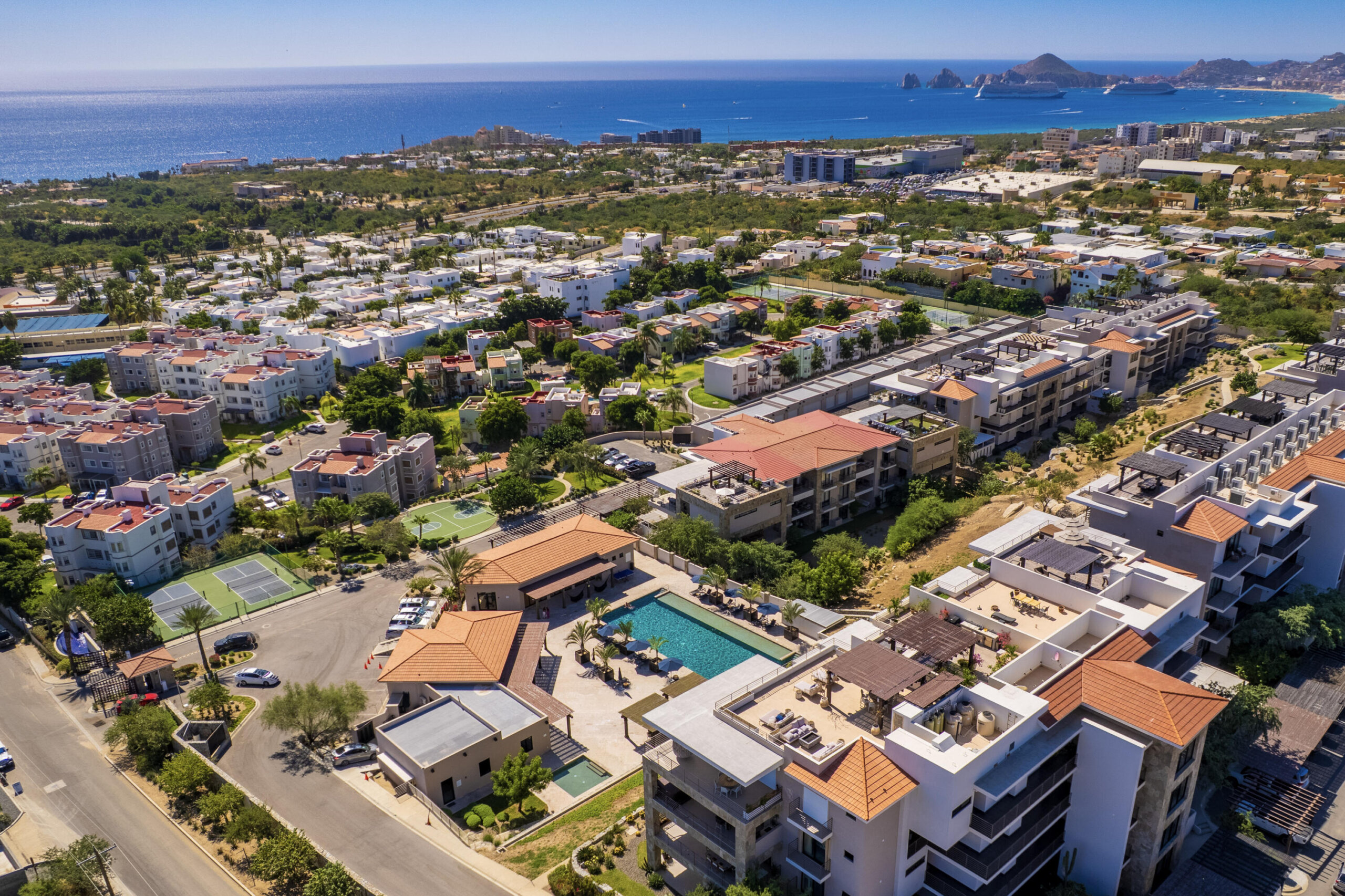 Los Cabos Tramonti One-of-a-kind 3-bedroom, 3.5-bath penthouse located in the exclusive Tremonti community, offering an exceptional lifestyle in one of Cabo's most desirable locations. This rare residence boasts breathtaking 180° panoramic ocean for sale