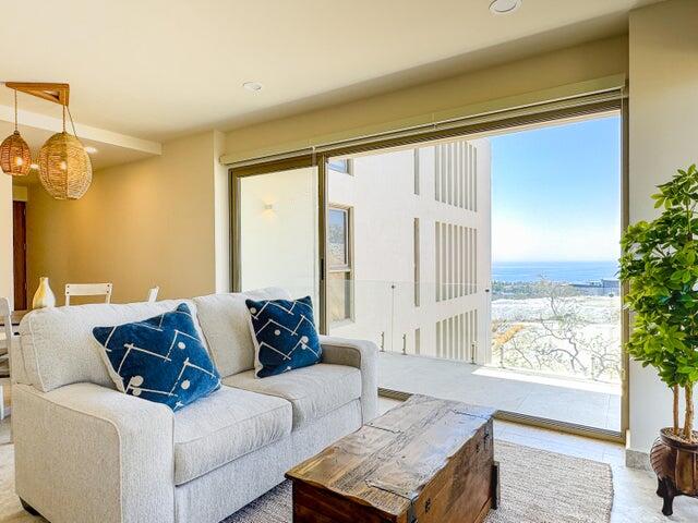 Los Cabos Cabo Costa Experience luxurious coastal living with this fully furnished, turn-key 2-bedroom, 2.5-bath corner unit in a premier Cabo San Lucas development. Featuring an expansive extended balcony with breathtaking ocean – Via La Paloma S/N, Cabo Corridor, BS