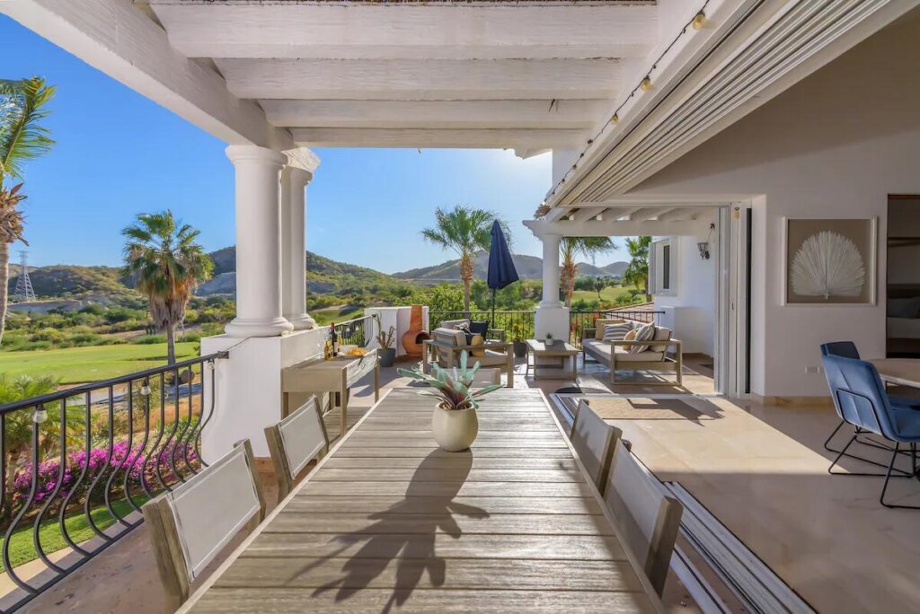 Los Cabos Villas De Oro Experience luxury coastal living in this beautiful open-concept top-floor condo offering – Villas de Oro Topacio, San Jose Corridor, San Jose Corridor, BS