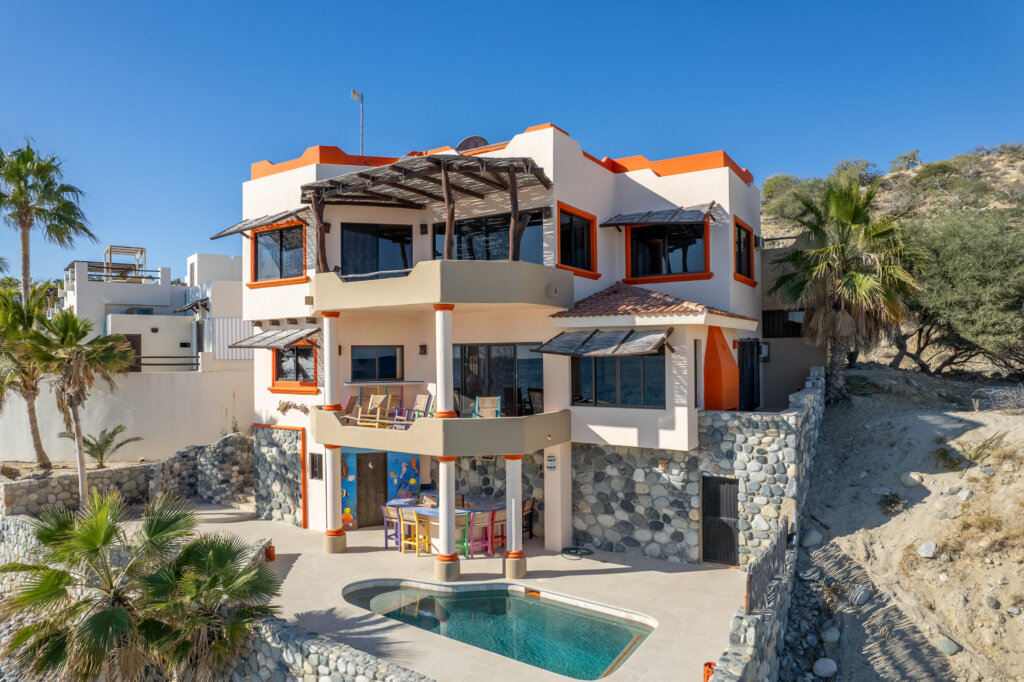 Los Cabos La Cima This is one of the most iconic residences set to define Club Campestre San José in 2026—a truly unrepeatable opportunity that simply has it all. Boasting over 700 m² of total construction and the finest ocean – 18 Santa Carmela, Cabo Corridor, BS