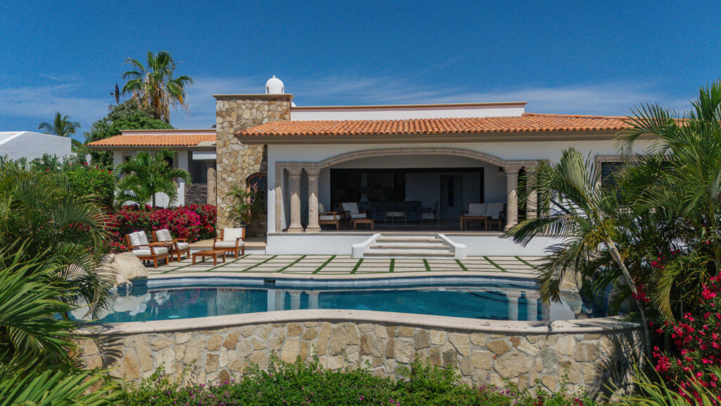 Los Cabos Bugambilias Located in Bugambillias at Cabo Real, this 3-bed, 4 full + 1 half bath home offers 2,754 ft² interior on a 3,378 ft² lot with ocean and golf course – SELLER FINANCING, Cabo Corridor, BS