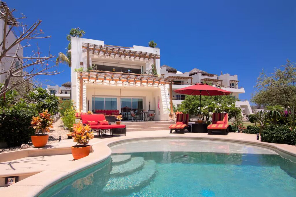 Los Cabos La Vista Perched in a spectacular setting with breathtaking panoramic – Pura Vida -Ocean View Home, Cabo Corridor, BS